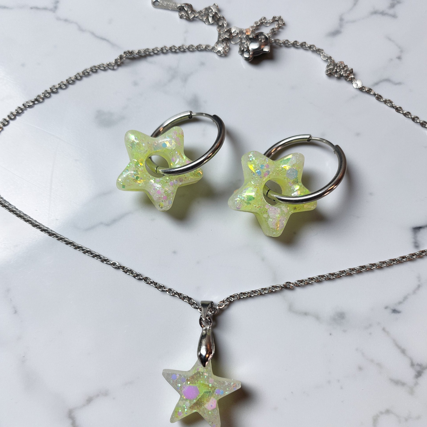 Parure en résine